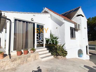 Villa avec balcon à vendre à Carrer Mirador d'Enguera