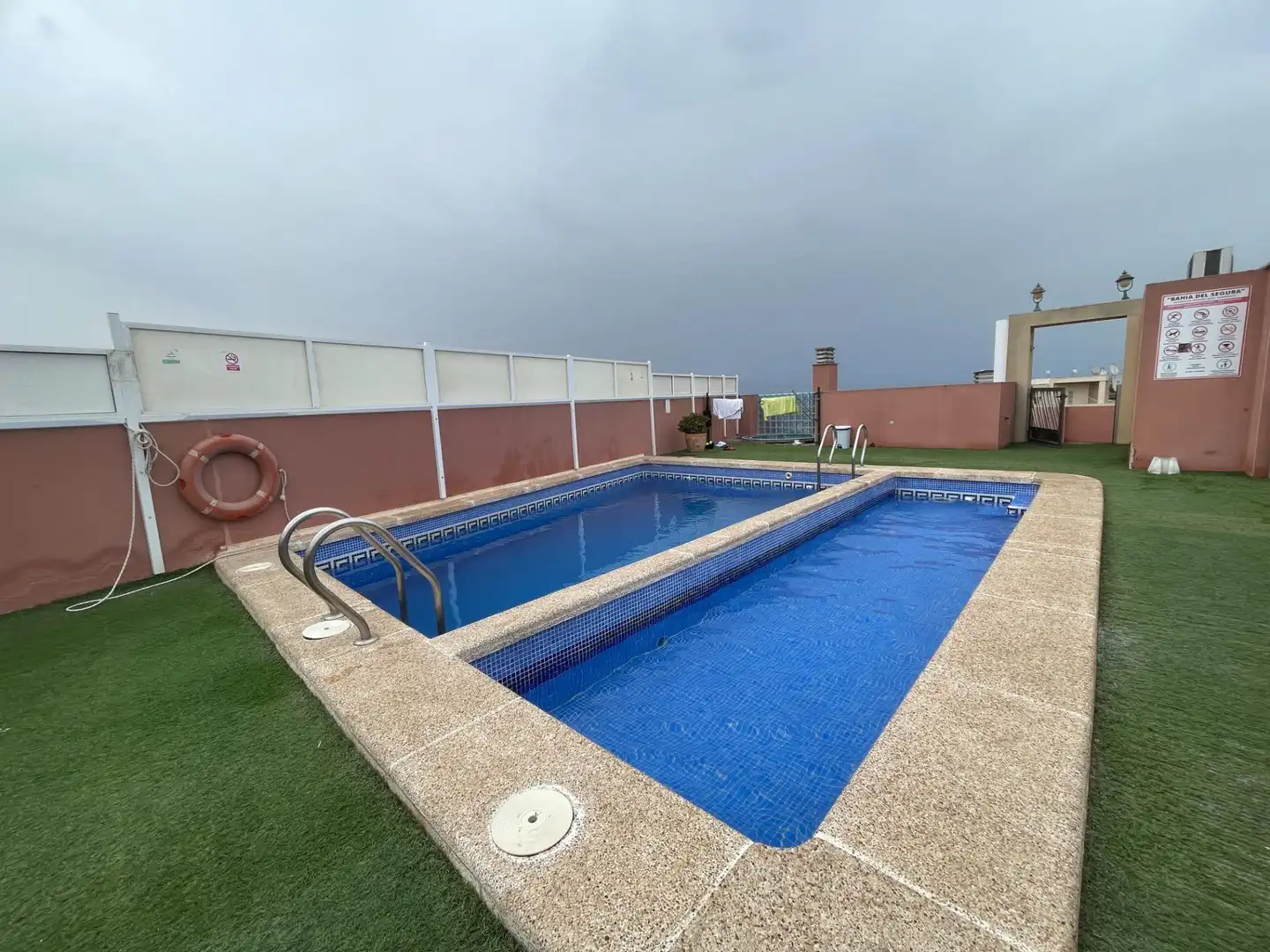 Piscina de Apartament en venda en Formentera del Segura amb Aire condicionat, Traster i Alarma