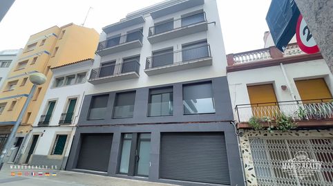 Edificio de apartamentos en segunda línea con vistas al mar