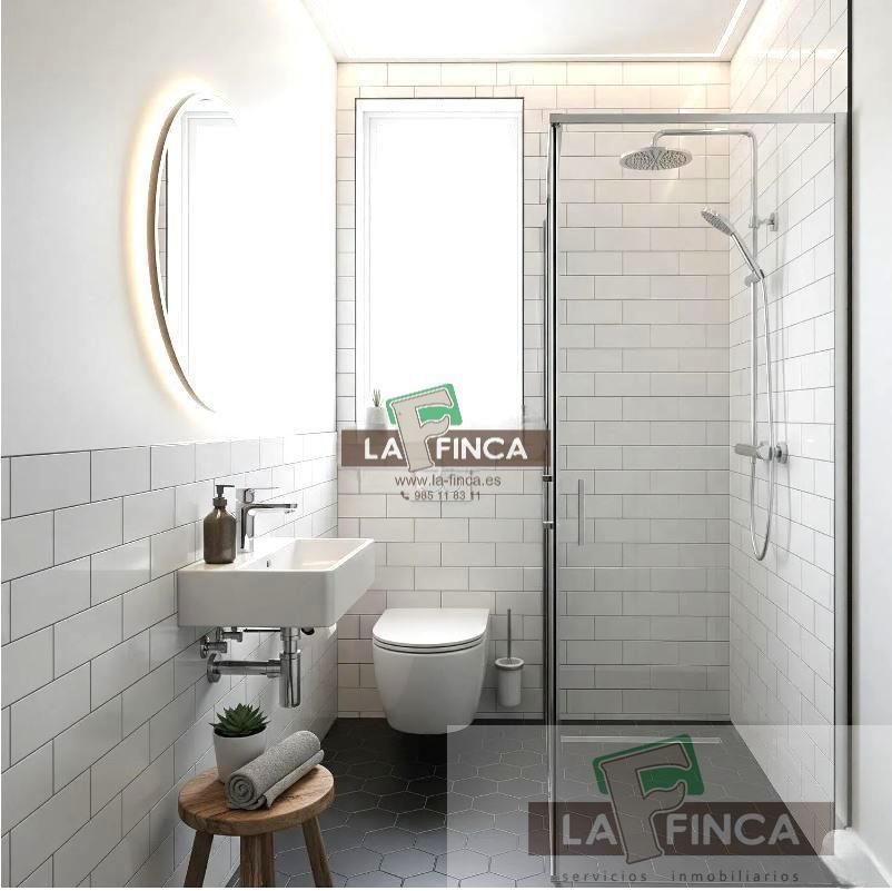 Bany de Pis en venda en Mieres (Asturias) amb Calefacció i Traster