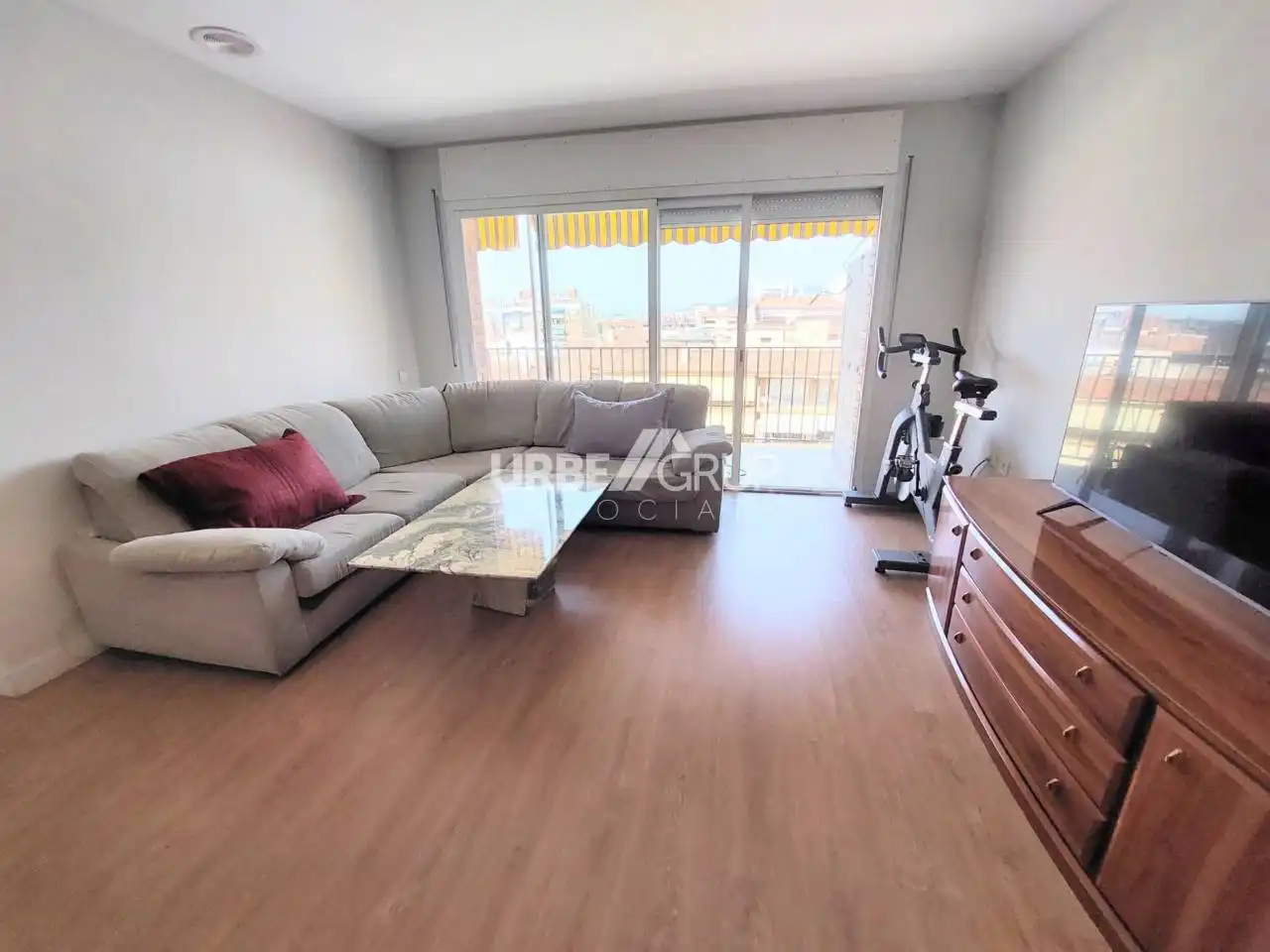 Sala de estar de Piso en venta en Terrassa con Calefacción, Parquet y Terraza