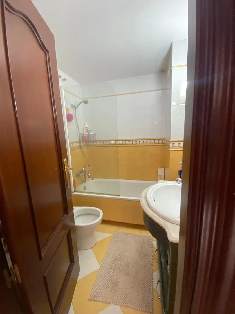Bathroom of Houses for sale in Morón de la Frontera