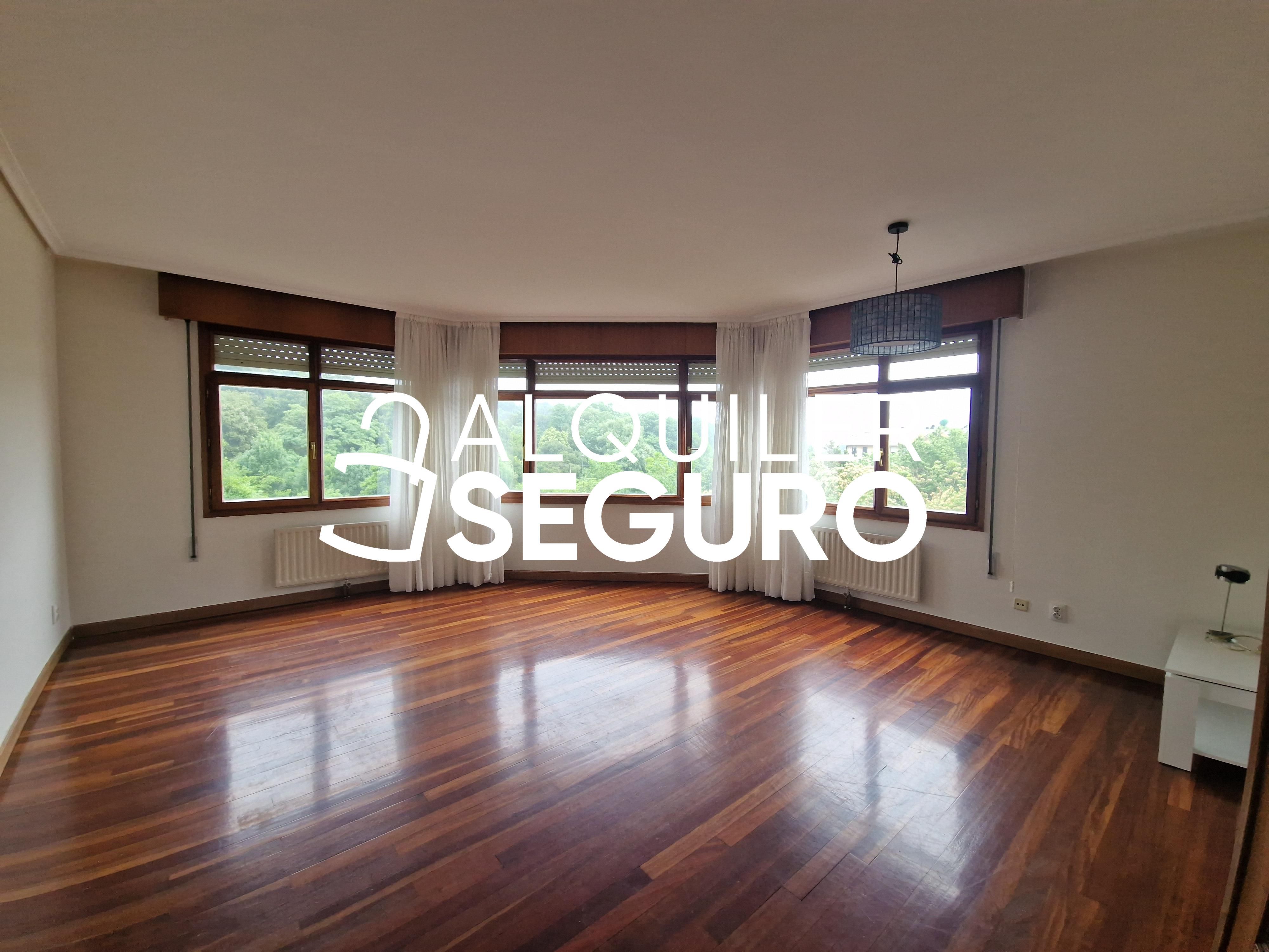 Living room of Flat to rent in Getxo   with Heating and Storage room