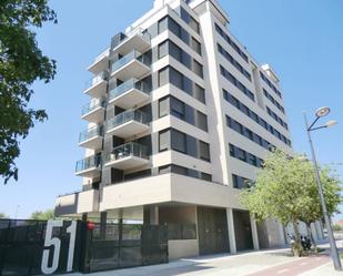 Exterior view of Flat to rent in  Valencia Capital  with Air Conditioner, Terrace and Swimming Pool