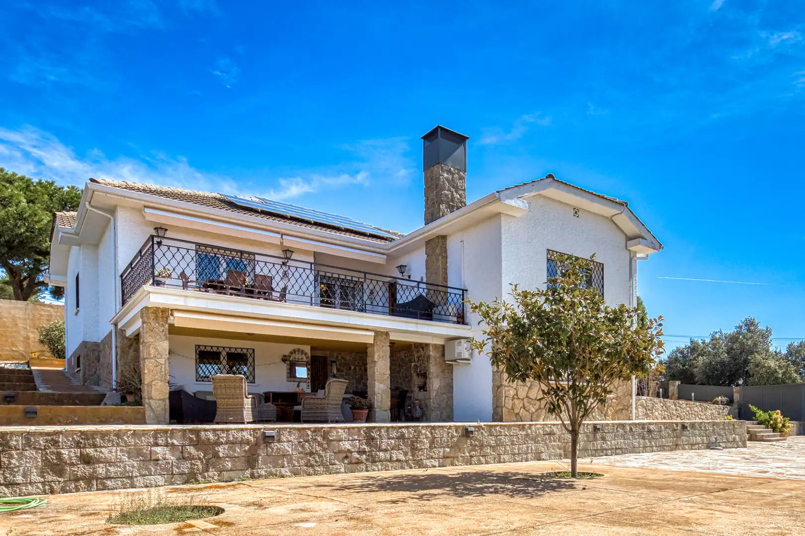 Vista exterior de Casa o chalet en venta en Valdemorillo con Calefacción, Jardín privado y Terraza
