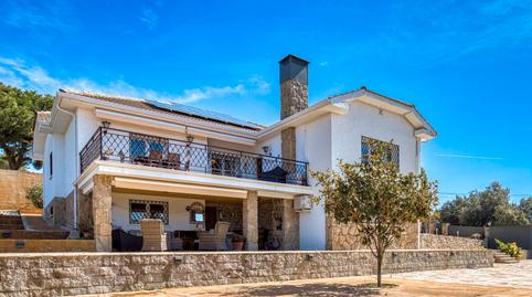 Foto 2 de Casa o xalet en venda a Calle Rotonda del Ebro, Pino Alto - Navarredonda, Valdemorillo