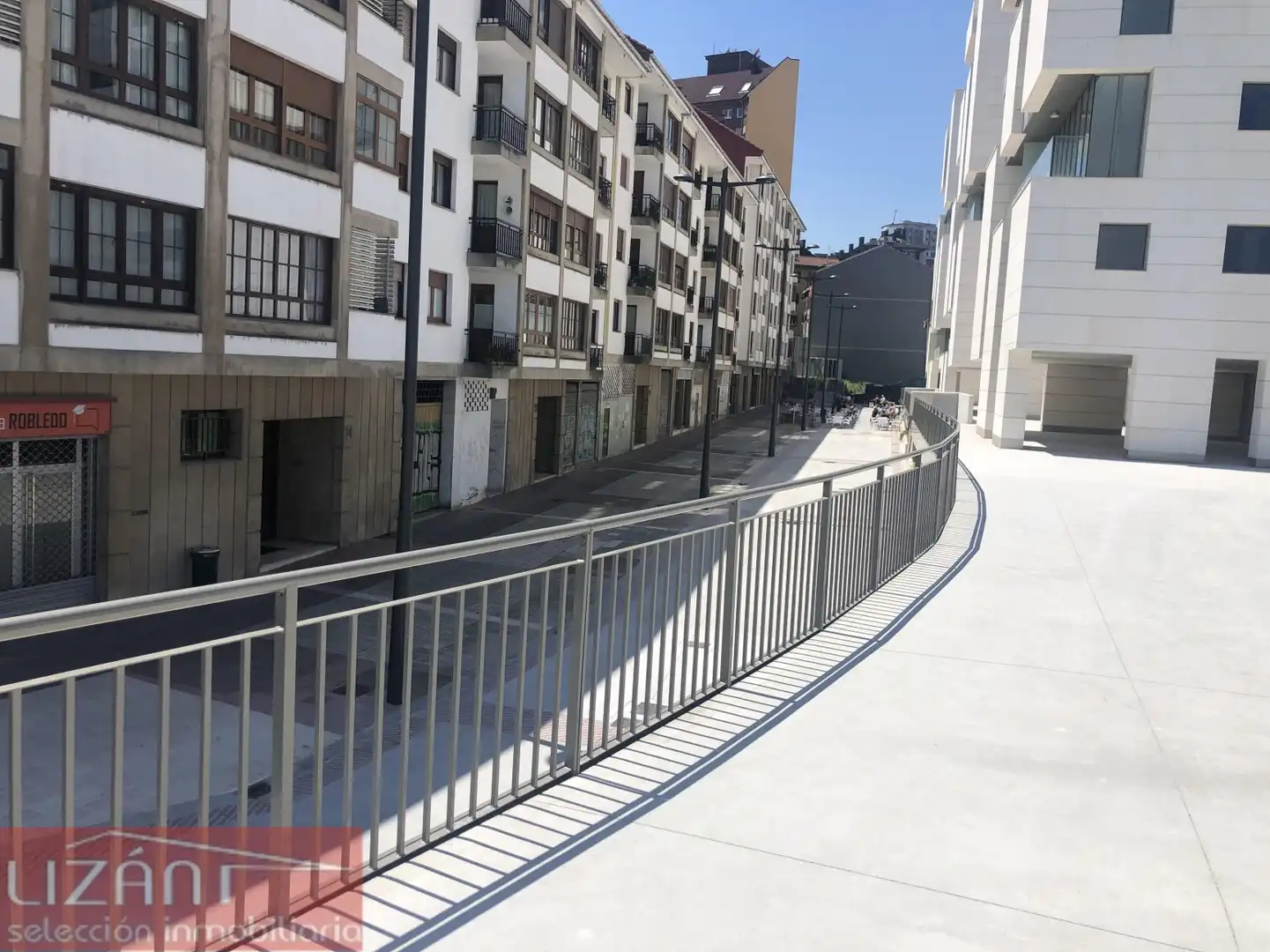 Business premises for sale in Oviedo - Calle Indalecio Prieto, imagen 9