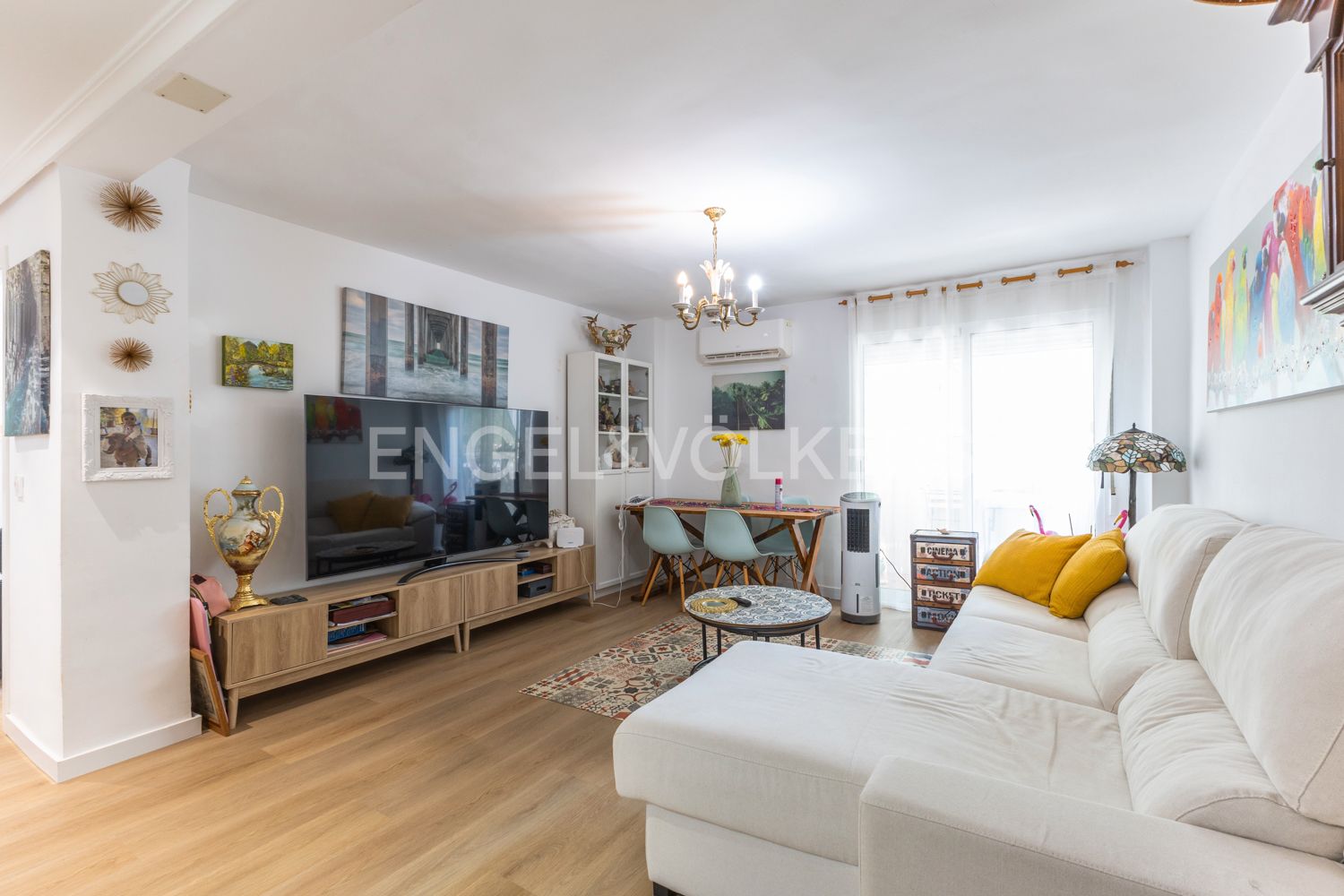 Living room of Apartment for sale in  Valencia Capital  with Air Conditioner, Heating and Furnished
