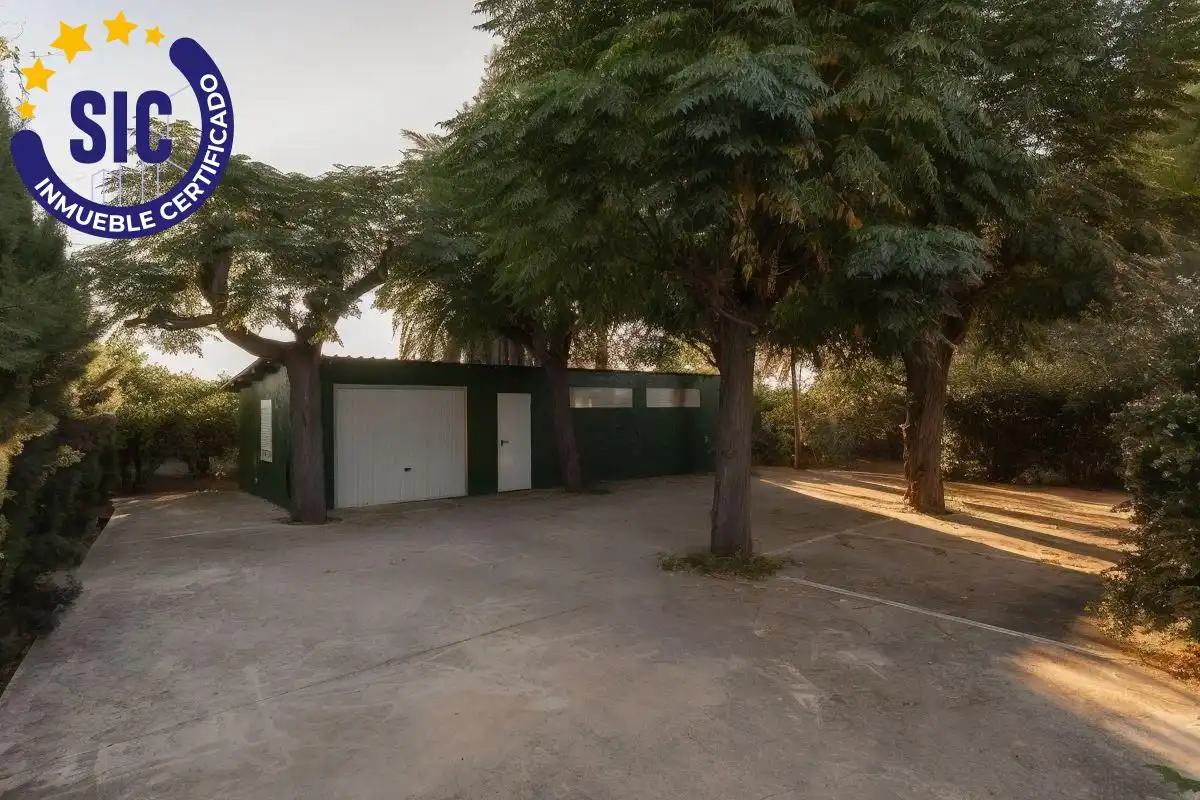 Aparcament de Finca rústica en venda en Carcaixent amb Aire condicionat, Calefacció i Jardí privat