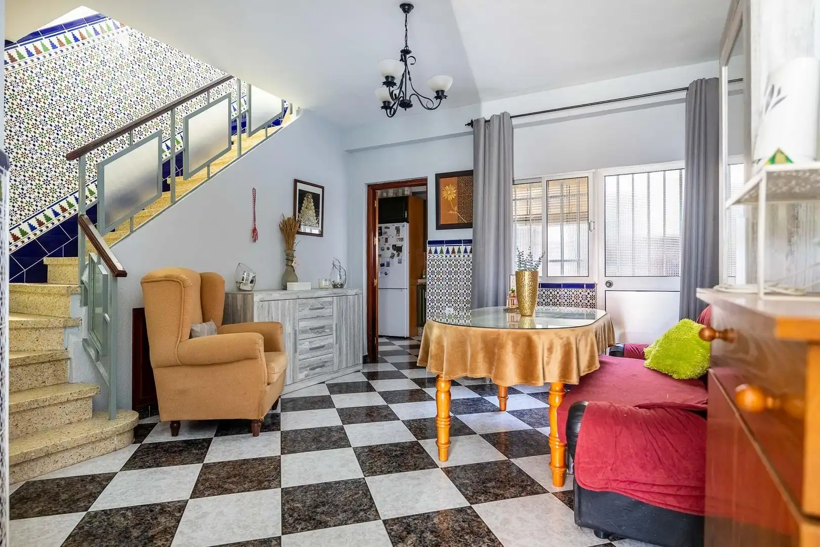 Sala d'estar de Casa o xalet en venda en Sevilla amb Aire condicionat, Terrassa i Traster