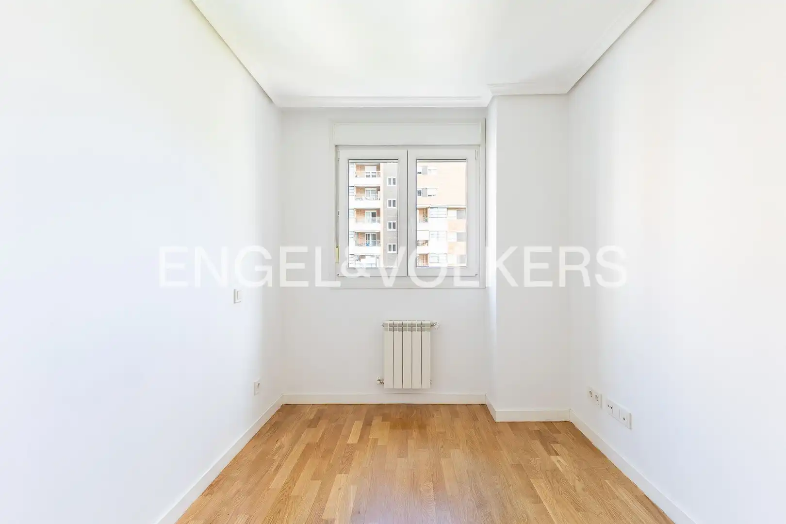 Bedroom of Flat for rent in Hortaleza