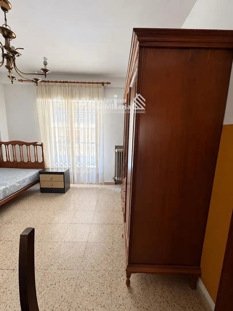 Dormitori de Pis en venda en San Bernardo - Carmelitas - Campus