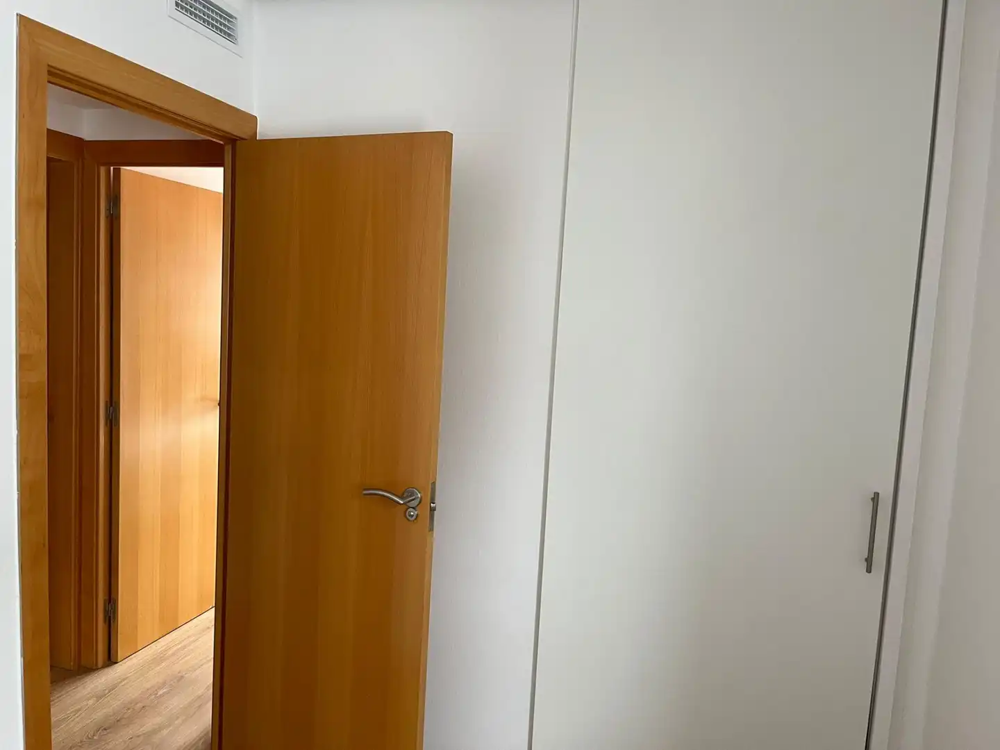 Flat with terrace to rent in Miraflors, imagen 4