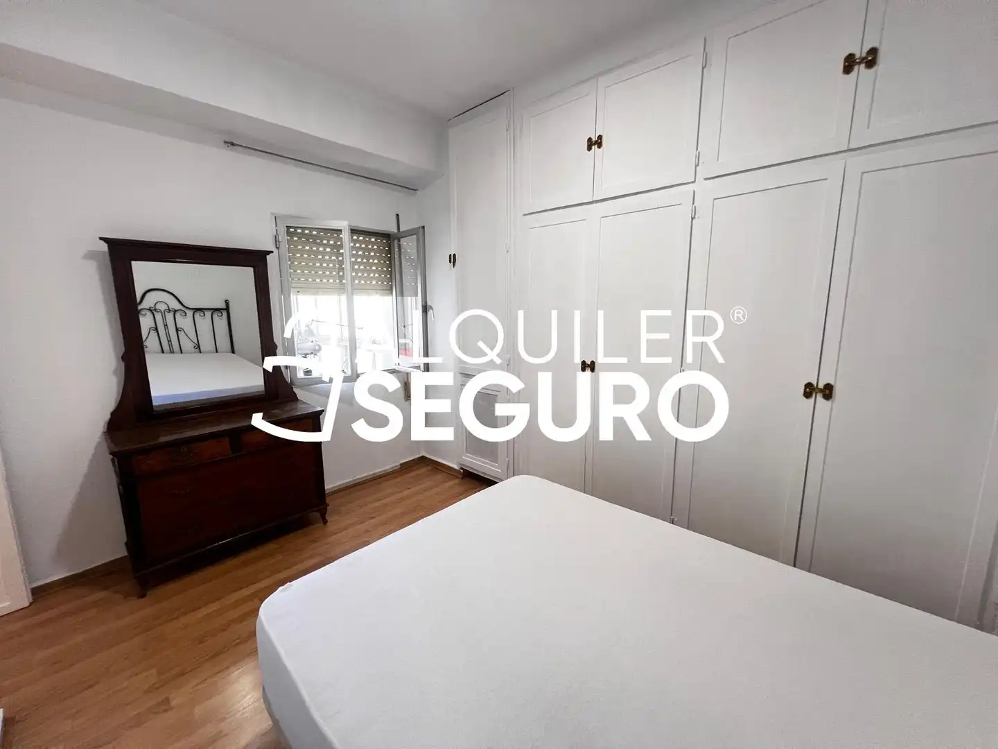 Habitación de Piso de alquiler en Madrid con Calefacción, Terraza y Amueblado