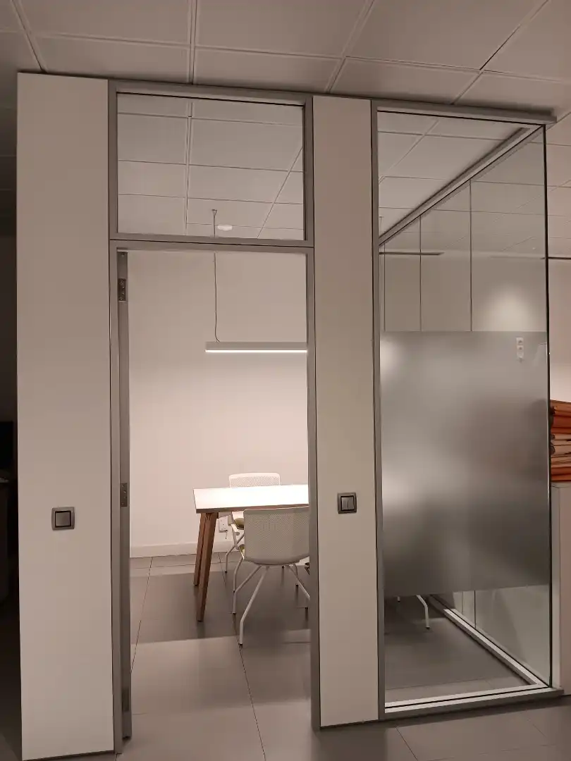Büro zur Miete in Mataró mit Klimaanlage, Heizung und Terrasse