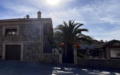 Vista exterior de Casa o xalet en venda en Las Ventas Con Peña Aguilera amb Aire condicionat, Calefacció i Jardí privat