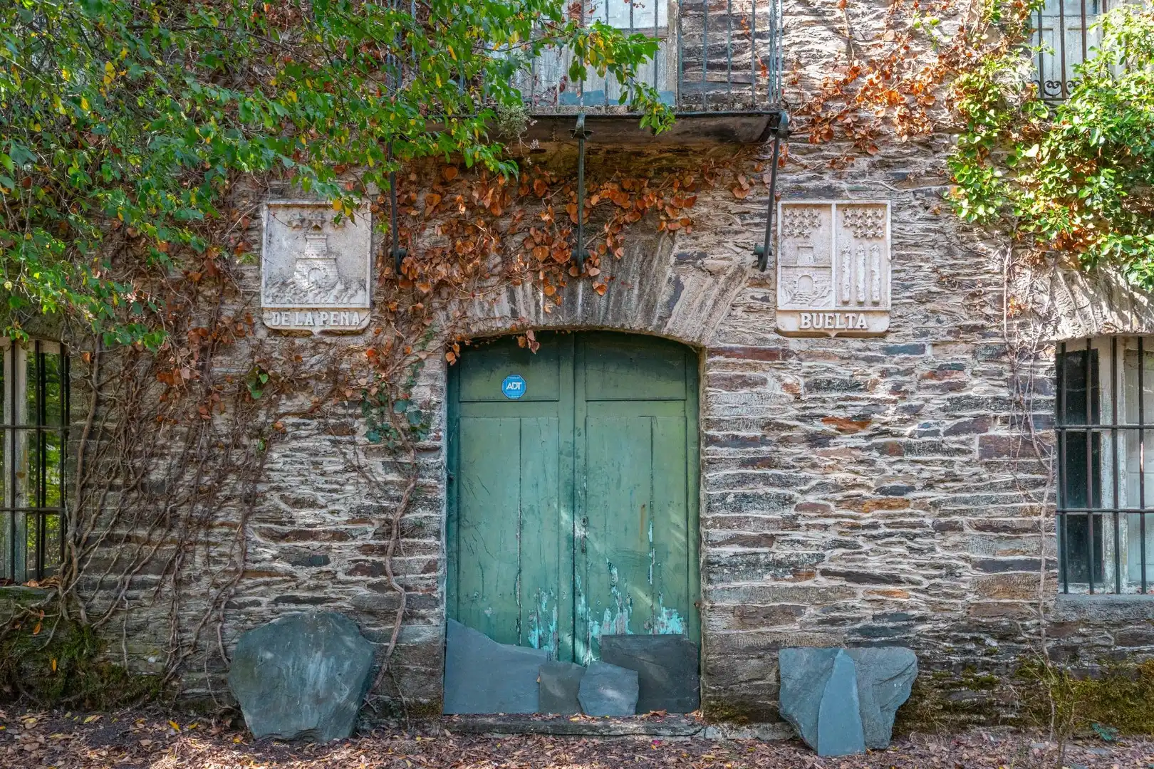 Vista exterior de Casa o chalet en venta en Palacios del Sil con Jardín privado