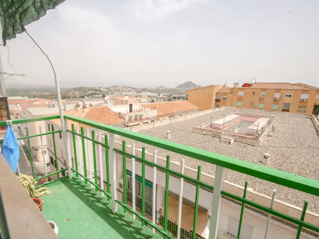 Vista exterior de Pis en venda en Coín