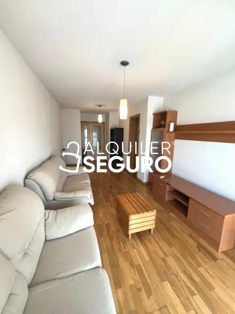 Piso de alquiler en Calcio, Butarque