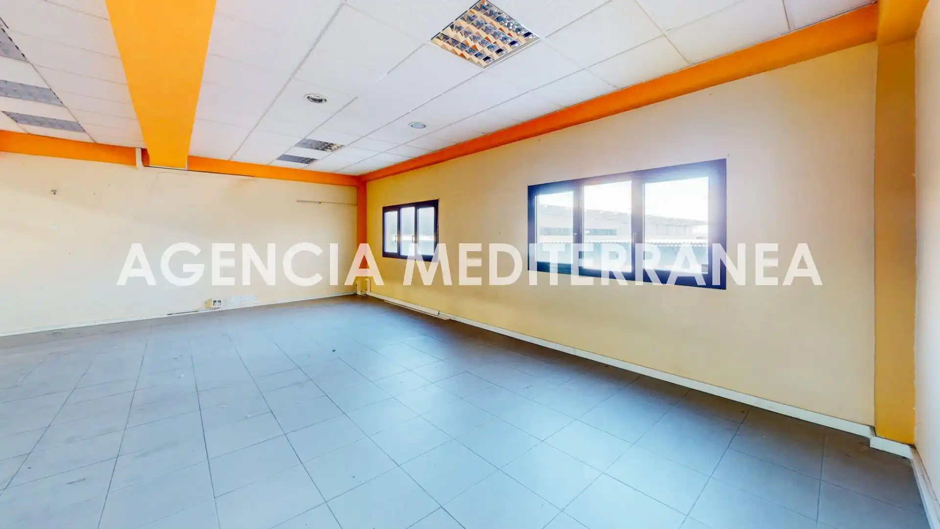 Local de alquiler en Avenida MENEDEZ PIDAL, 13, Barrio de Campanar