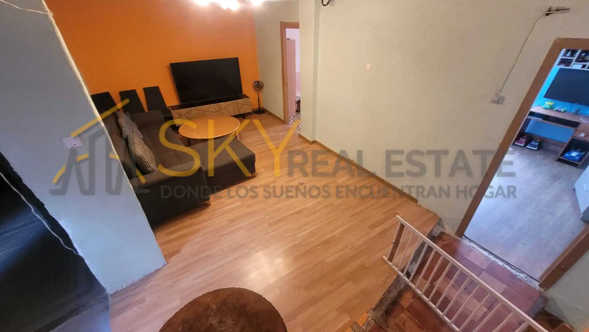 Sala de estar de Casa adosada en venta en Buñol con Terraza, Trastero y Amueblado
