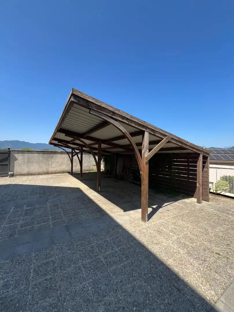 Parking de Casa o chalet en venta en Olot con Aire acondicionado, Calefacción y Jardín privado