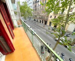 Exterior view of Flat for sale in  Barcelona Capital  with Balcony