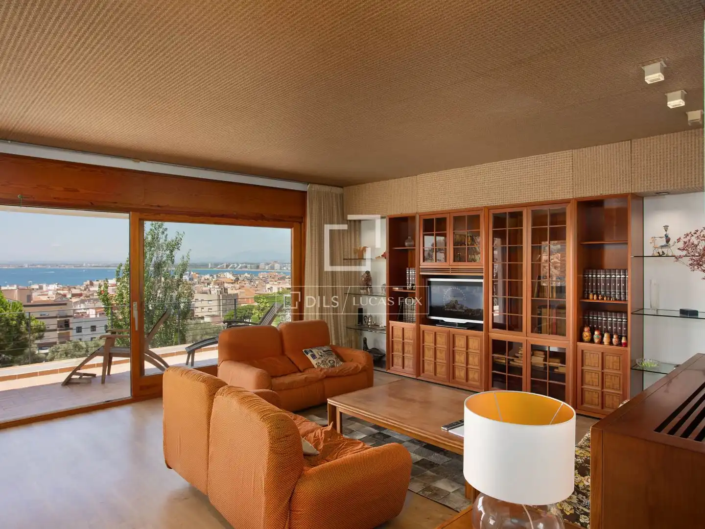 Sala d'estar de Casa o xalet en venda en Roses amb Aire condicionat, Calefacció i Jardí privat