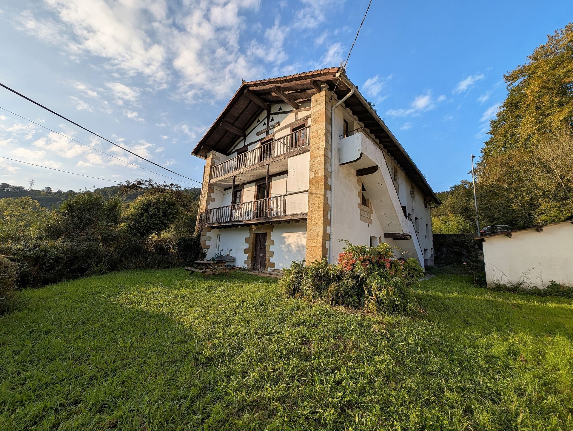 Außenansicht von Country house zum verkauf in Usurbil