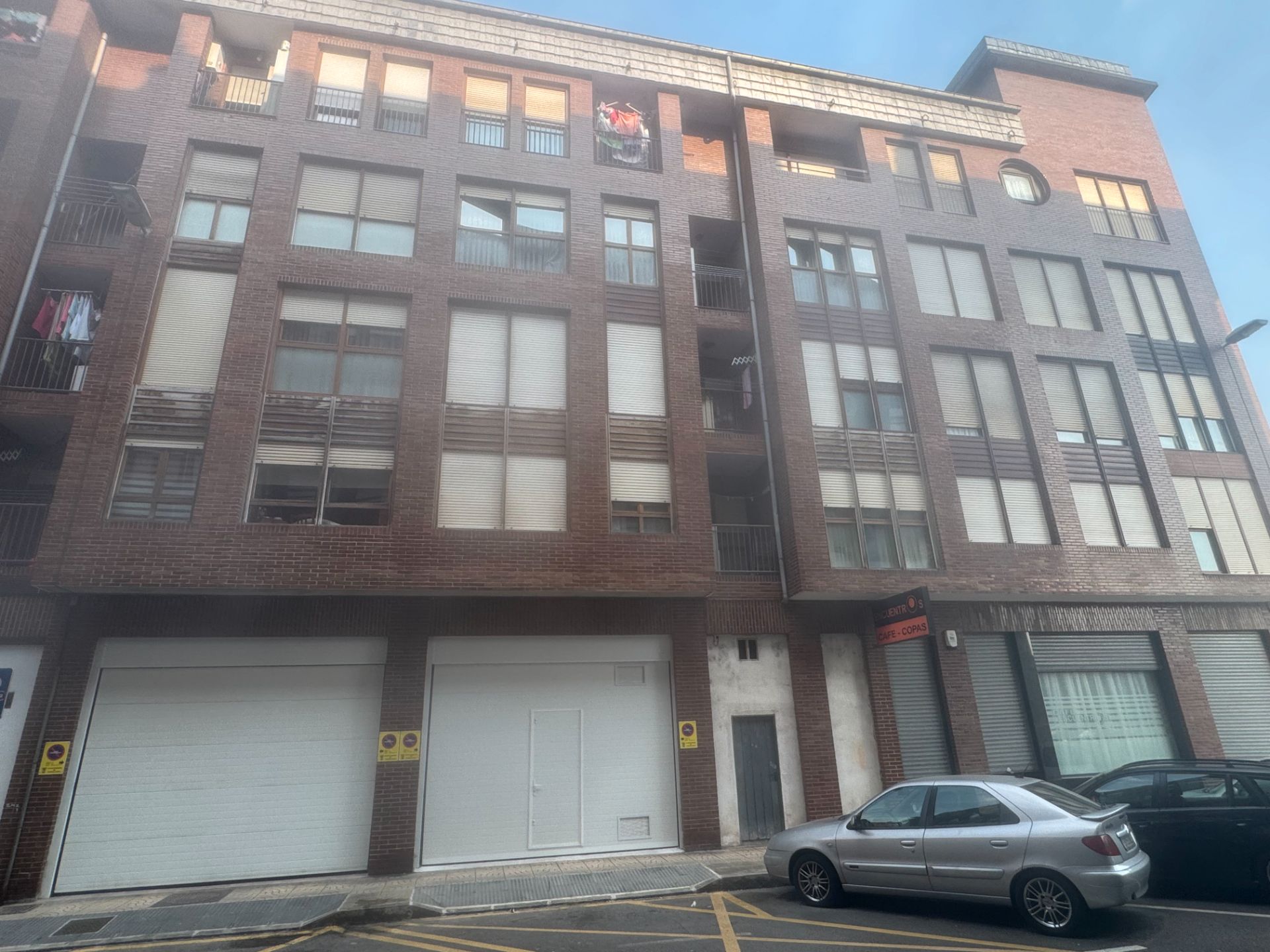 Vista exterior de Pis en venda en Torrelavega  amb Calefacció, Parquet i Moblat