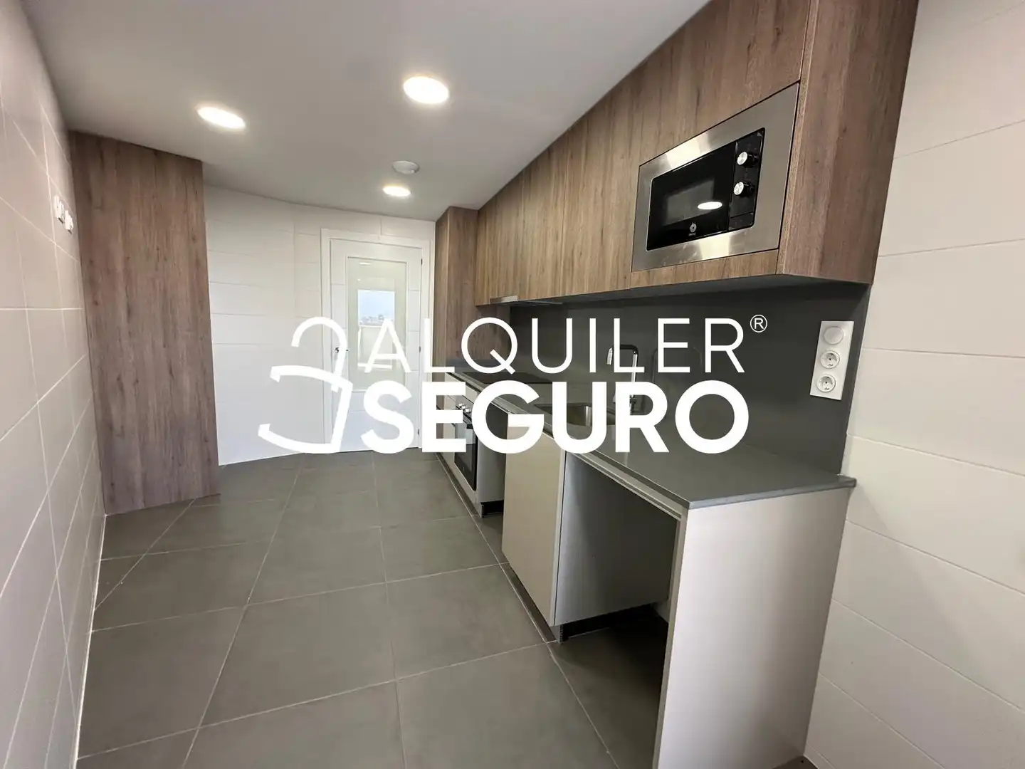 Piso de alquiler en Valencia con Aire acondicionado, Terraza y Trastero