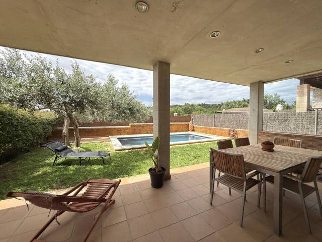 Casa-chalet en Venta en Canigó en Cistella