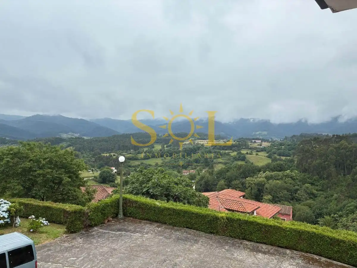 Casa o xalet en venda en Pravia amb Calefacció i Jardí privat
