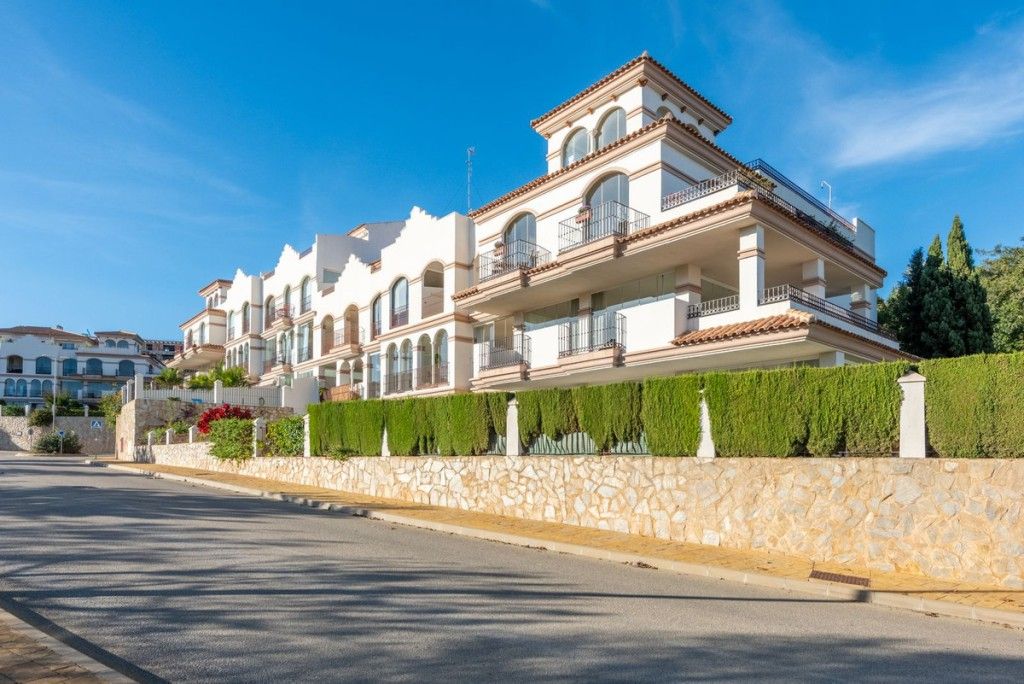 Exterior view of Planta baja for sale in Mijas  with Air Conditioner, Heating and Private garden