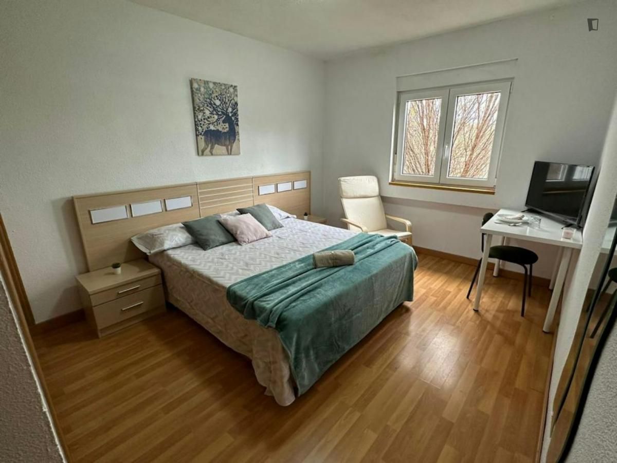 Apartament per a compartir a Reyes Católicos