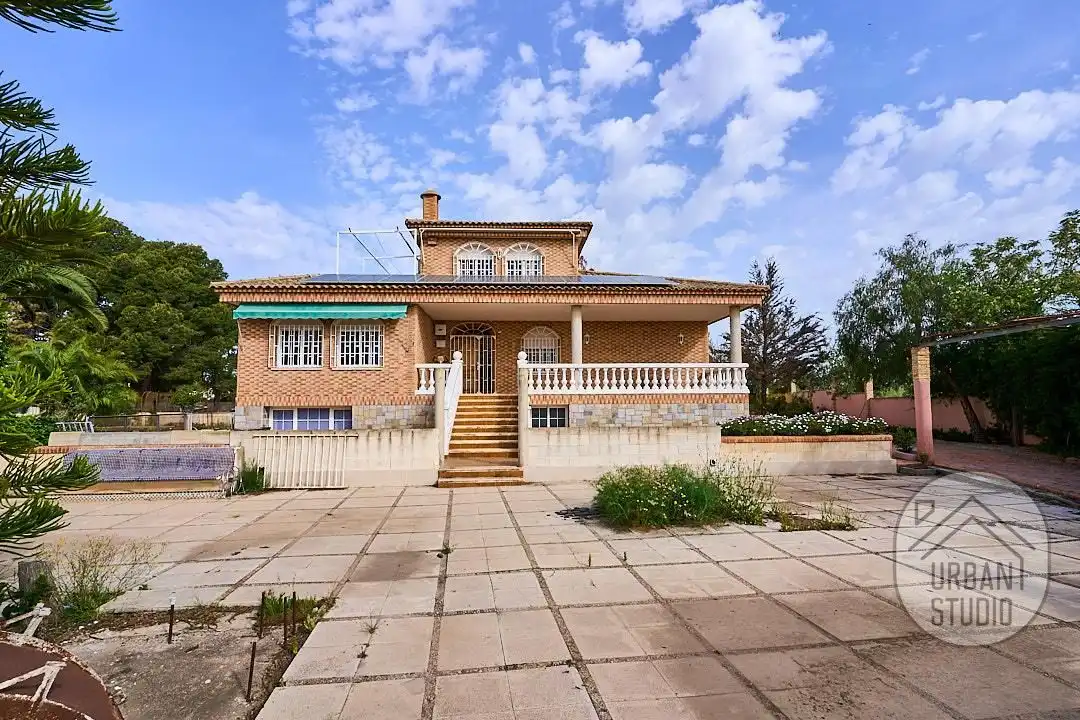 Exterior view of Houses for sale in San Vicente del Raspeig / Sant Vicent del Raspeig  with Heating, Private garden and Terrace