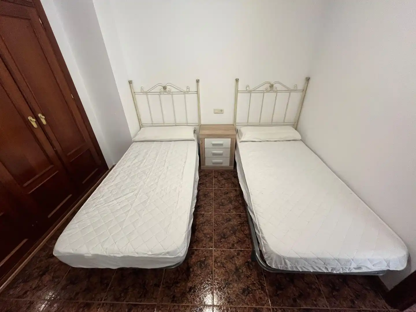 Habitación de Piso de alquiler en Cuenca con Calefacción y Amueblado