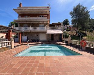 Piscina de Casa o xalet en venda en Gelida amb Aire condicionat, Terrassa i Piscina