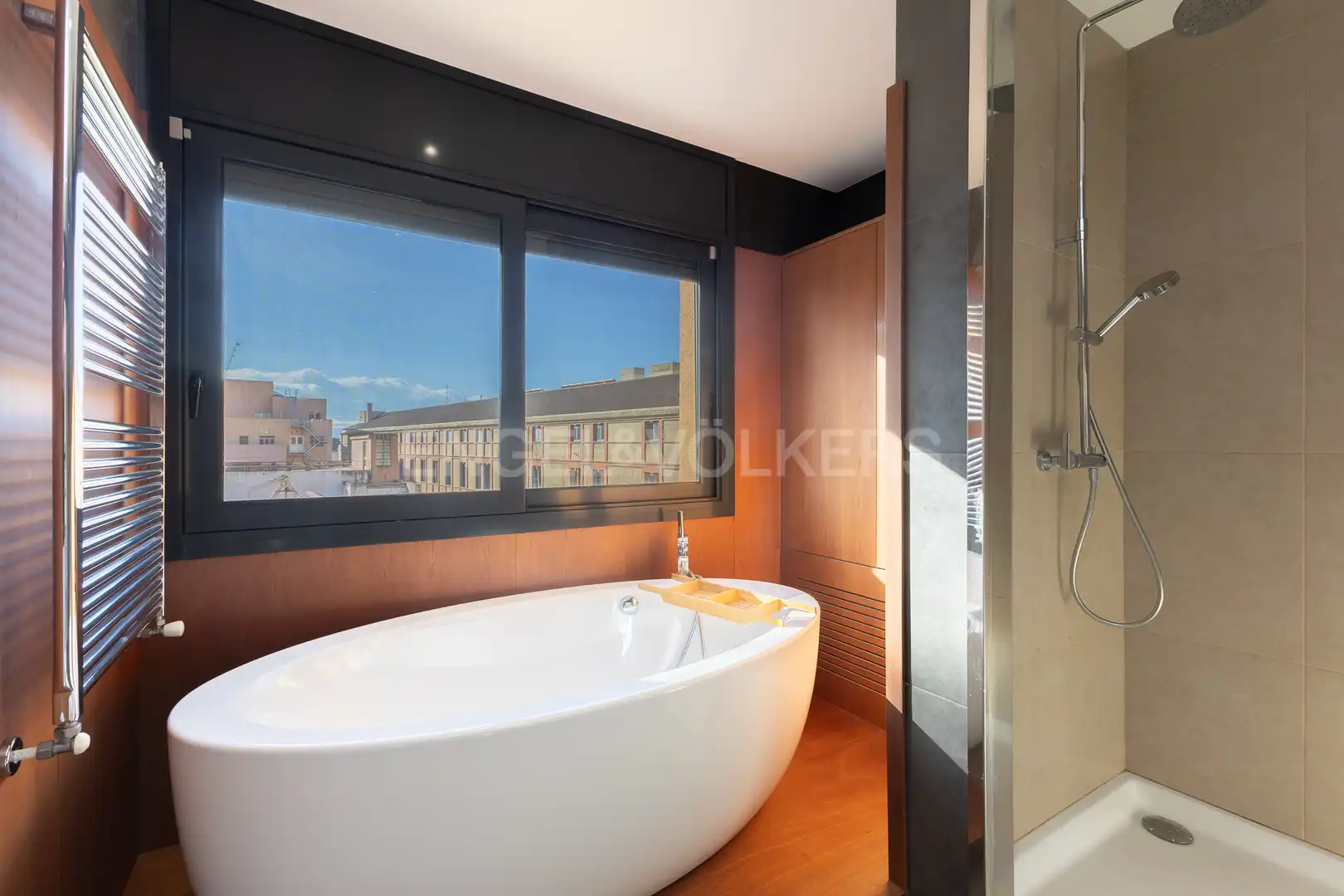Bathroom of Houses for rent in Barcelona  with Air Conditioner, Heating and Private garden