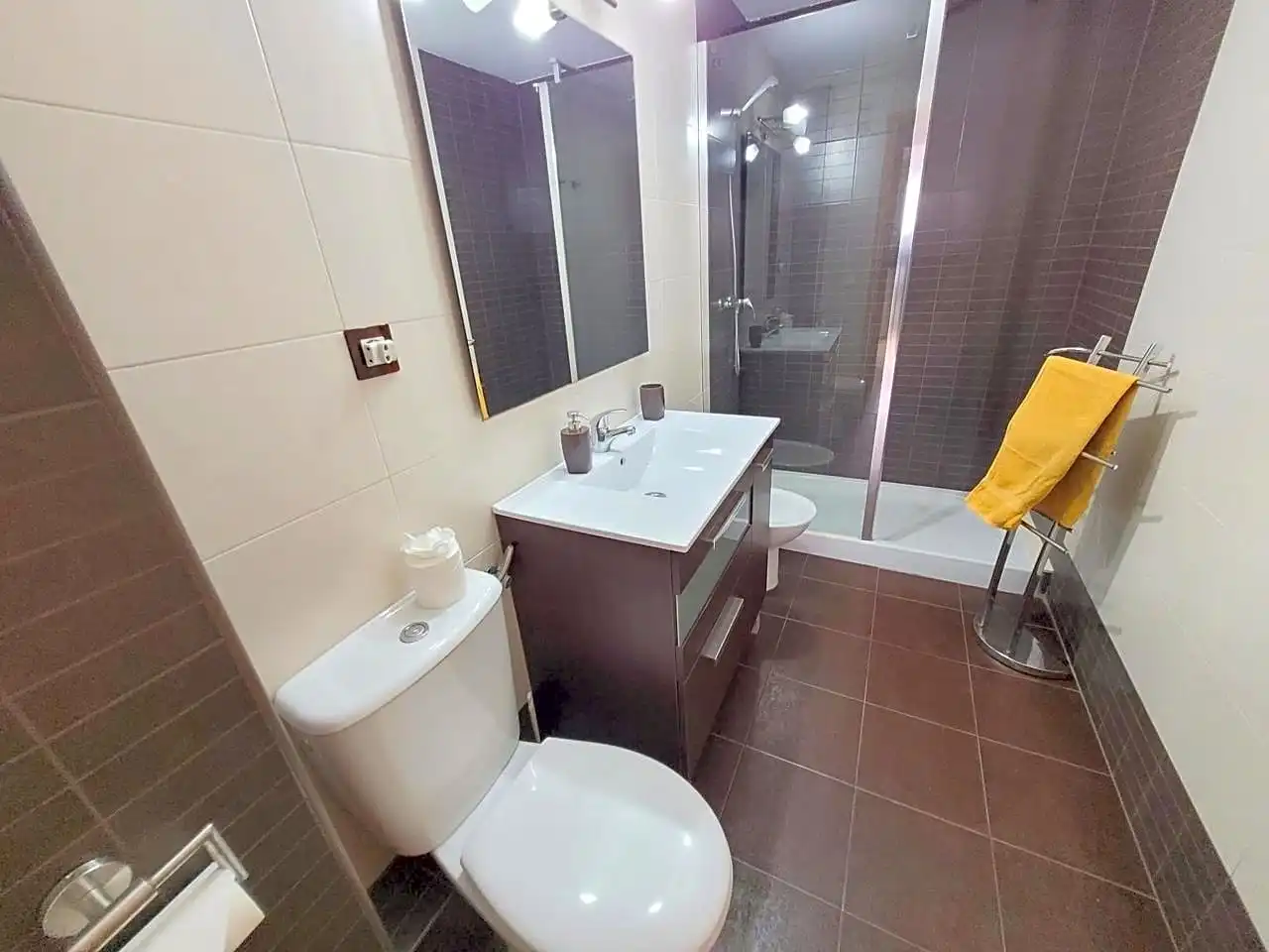 Baño de Apartamento de alquiler en Miramar, Valencia