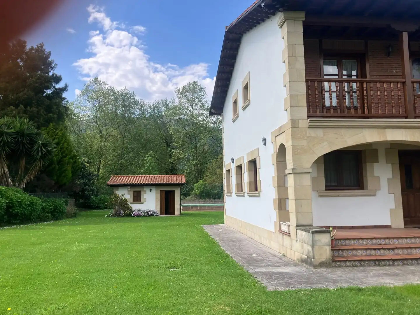 Vista exterior de Casa o chalet en venta en Santiurde de Toranzo con Calefacción, Jardín privado y Terraza