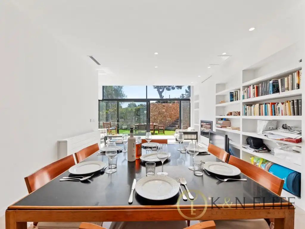 Houses for sale in Las Rotas / Les Rotes