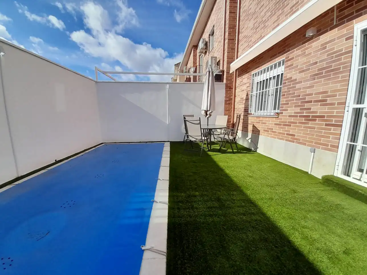Swimming pool of Houses for sale in San Martín de la Vega  with Air Conditioner, Heating and Private garden