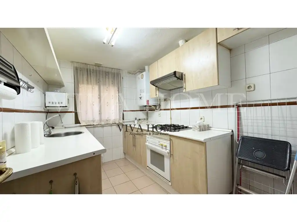 Kitchen of Flat for sale in Madrid