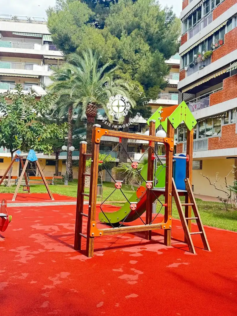 Vista exterior de Piso en venta en Salou con Aire acondicionado, Calefacción y Terraza