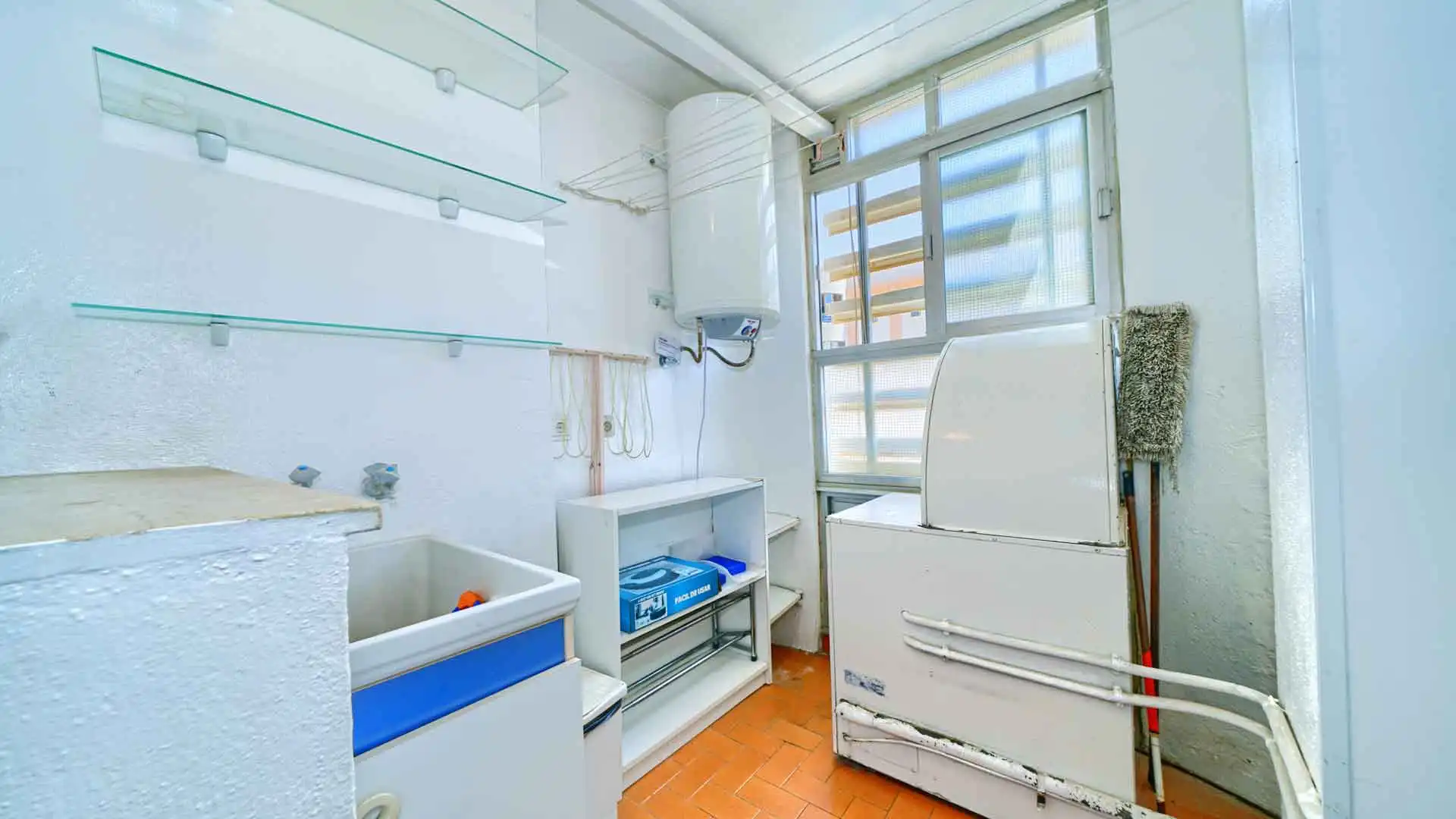 Cocina de Apartamento en venta en Marbella con Aire acondicionado, Terraza y Trastero