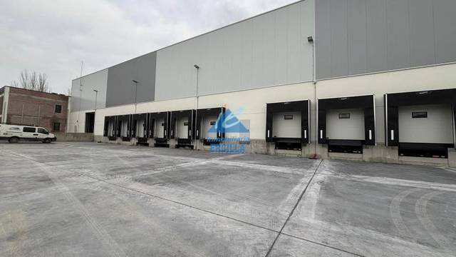 Nave industrial en Alquiler en Poligono Industrial Elguero-Trapaga en Valle de Trápaga-Trapagaran