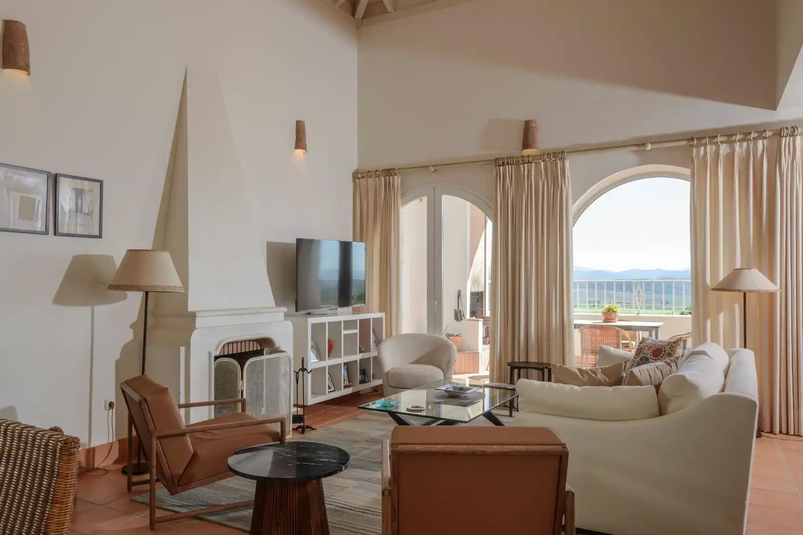 Sala d'estar de Casa o xalet en venda en Benalup-Casas Viejas amb Aire condicionat, Calefacció i Jardí privat