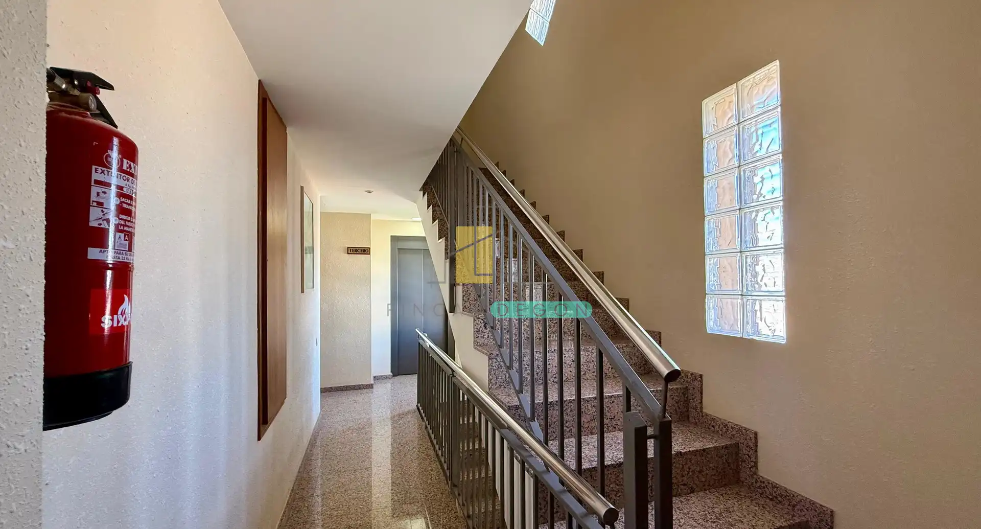 Apartamento en venta en Empuriabrava con Calefacción, Terraza y Amueblado