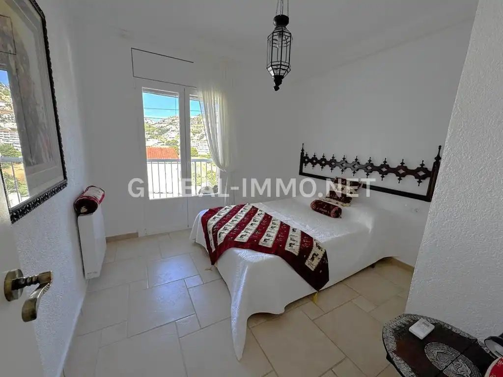 Dormitori de Casa o xalet en venda en Roses amb Aire condicionat, Calefacció i Terrassa